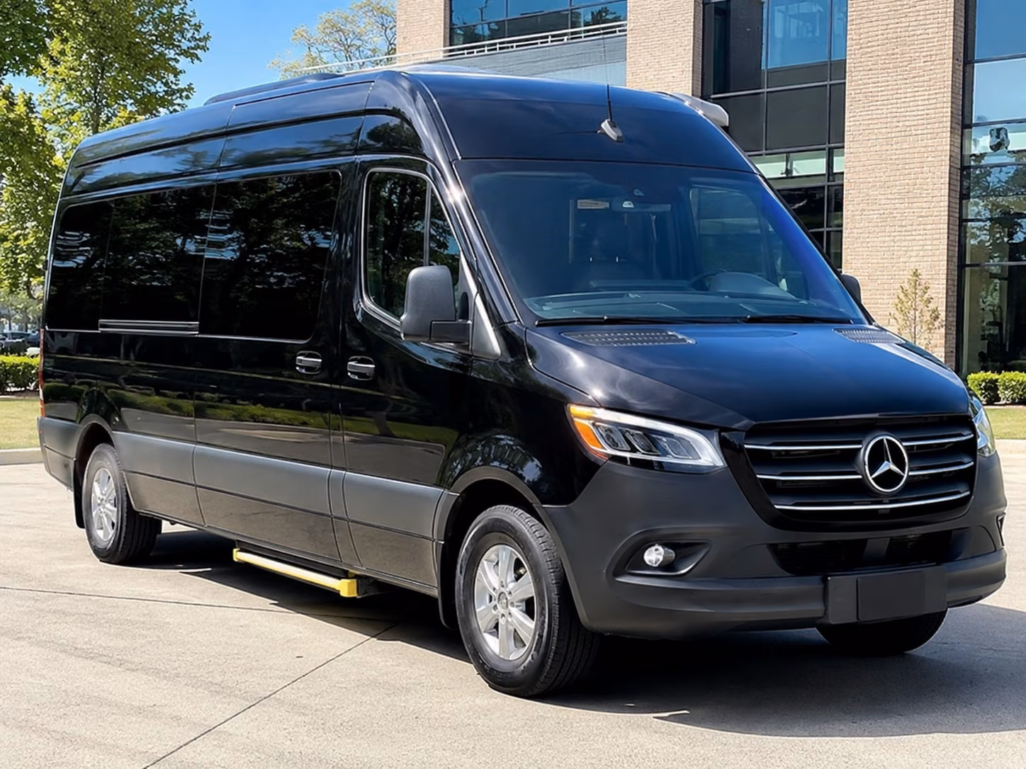 10 passenger sprinter van
