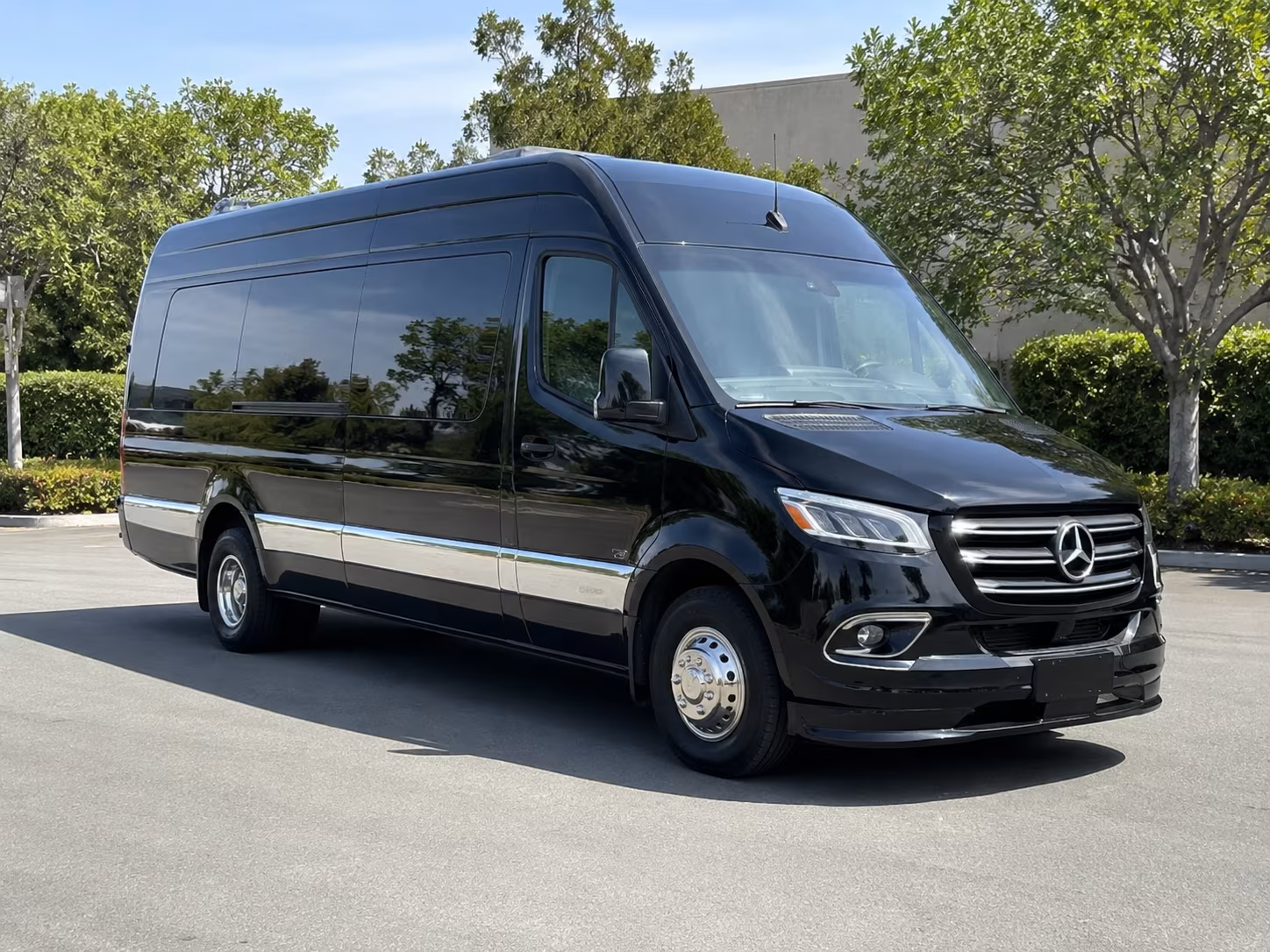 find the perfect transportation for your next corporate event 3